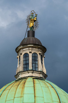 Prawie jak latarnia morska ;)