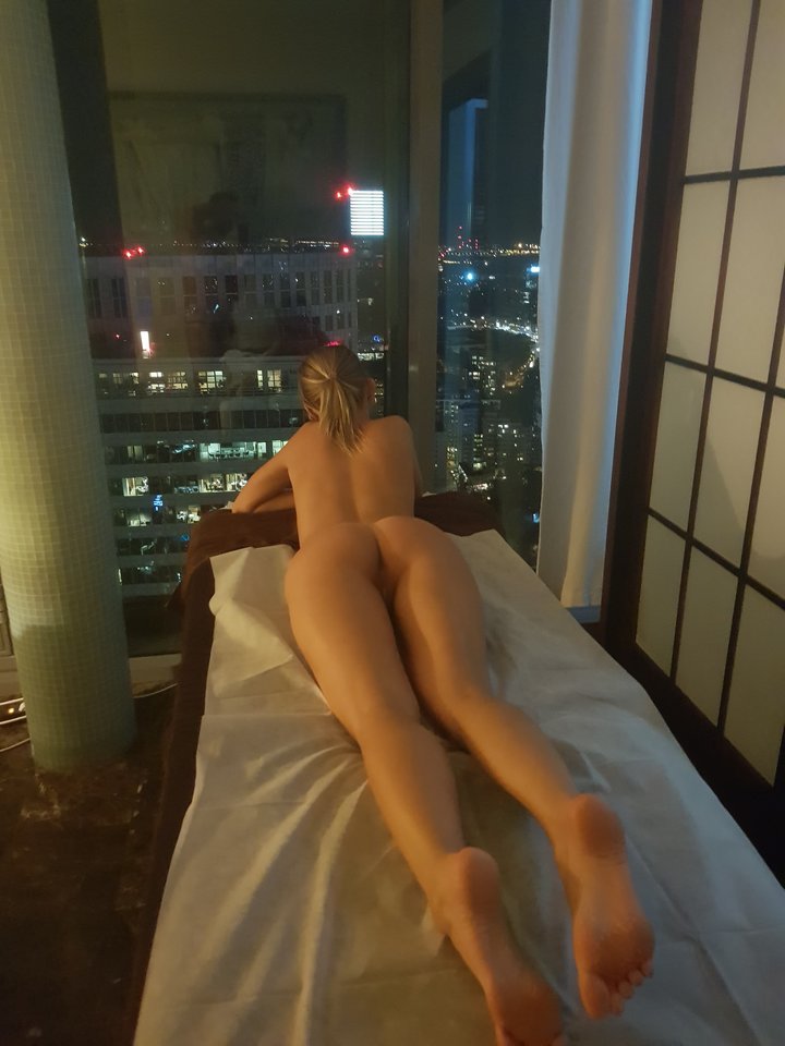 20180913_202159.jpg - AttractiveCouple
