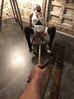 Zaciągnął do samego łóżka ;).JPG