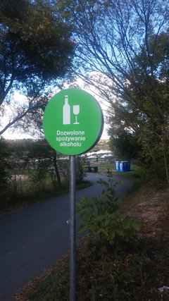 tolerancyjny....kto zgadnie w jakim mieście takie znaki?