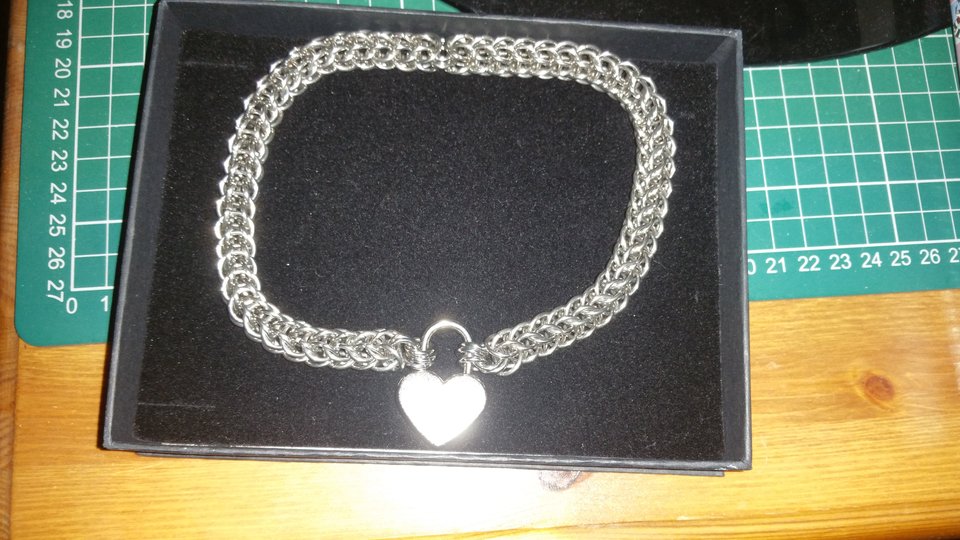 1538310713004-355124872.jpg - Overseer