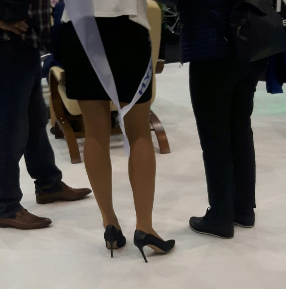 20180930_181535.jpg - iPantyhose