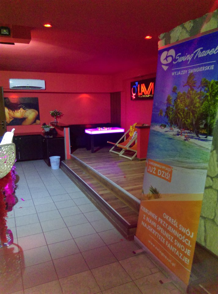 TAKE ME TO PARADISE - HAWAII - SWING TRAVEL - SEX PARTY - LavaClub