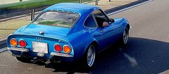 Piękny Opel GT w trasie 2
