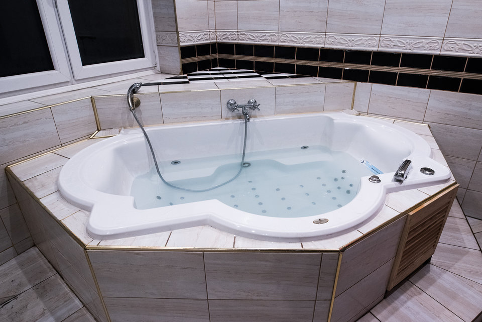 OVR_3409.jpg - henryoustin