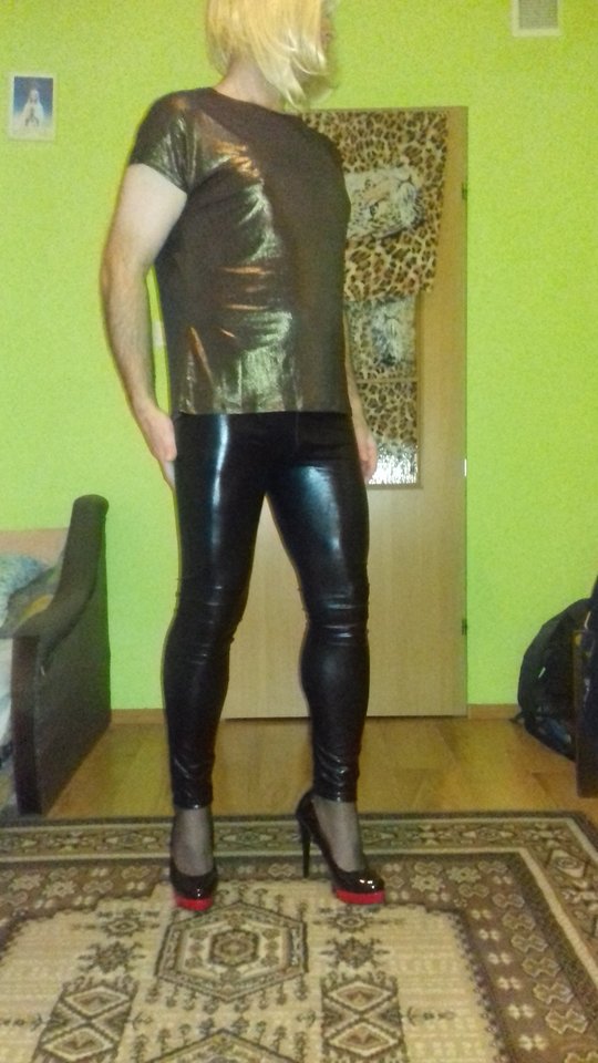 legglatex13.jpg - NylonekSuczka