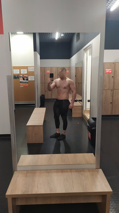 94kg ciekawe czy pobije do 100kg