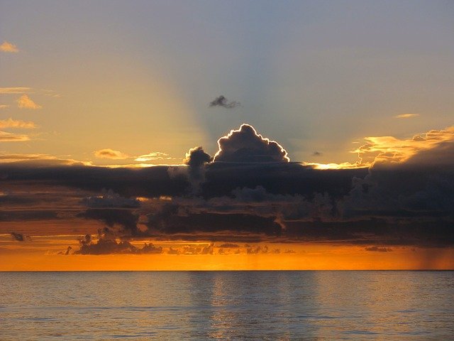 ocean-ognia-zestaw-chmury-sunset-sea-sun_121-19814.jpg - MrBlack1975