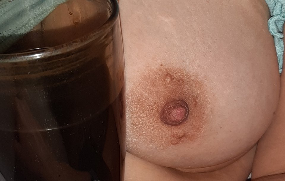 Poranna kawusia w obecności cycusia.jpg - aga124