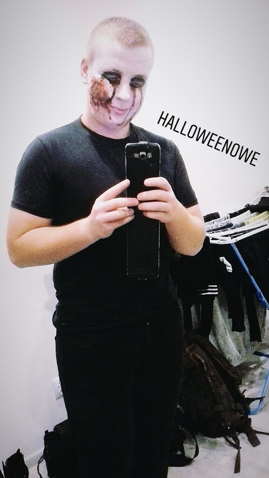 Halloweenowa domowka😆 - RafiXD