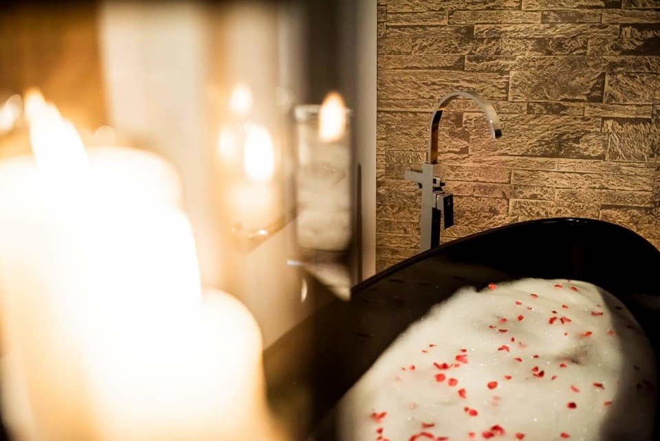 aa5b13d015ba7f05d22da76fc0f69d3f.0.jpg - MakeLoveApartment1