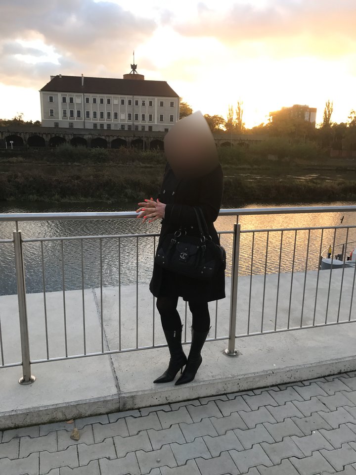 AEBC6279-8EEB-48B9-AD51-B9BC3D614928.jpeg - PARA_40_FEMDOM