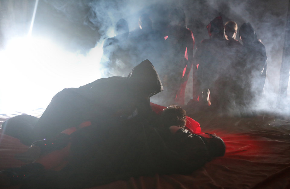 "Oczy szeroko zamknięte w JC&R". - jacuzzi