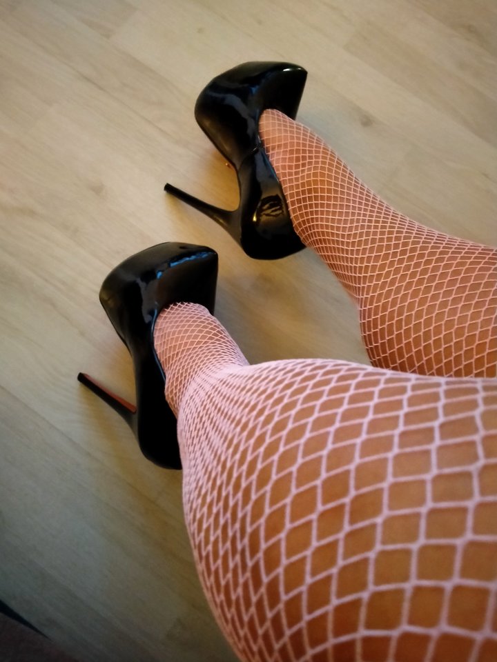 2020-02-07 20.22.24.jpg - MartinkaCross