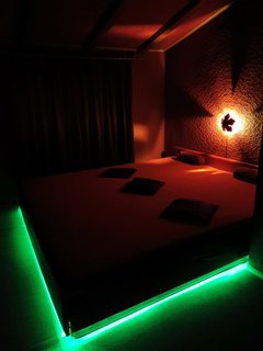 Zapraszamy w piatki i soboty --- od 20.00 do 3.00 -REDFOX klub