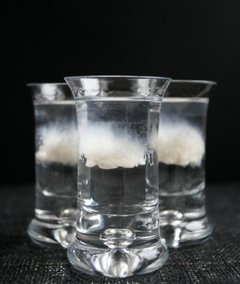 Co jest w tych kieliszkach , wiesz ?