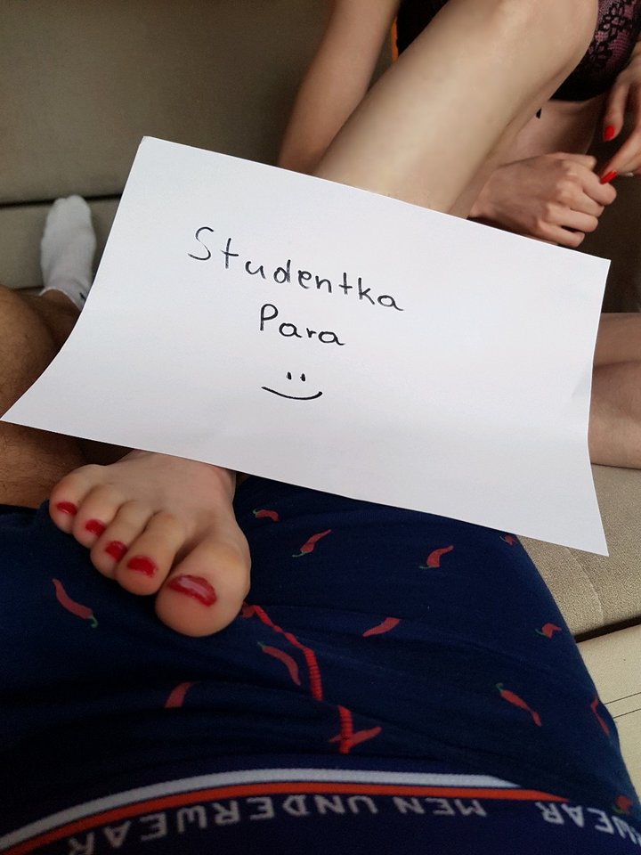 Feet.jpg - StudentkaPara