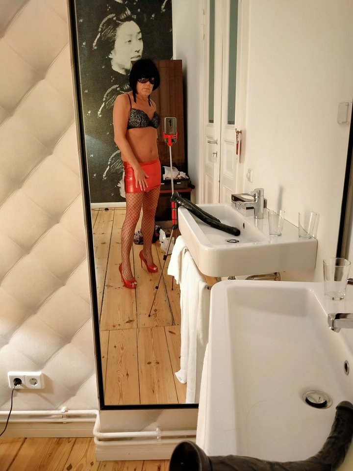 2020-02-29 05.41.22.jpg - MartinkaCross