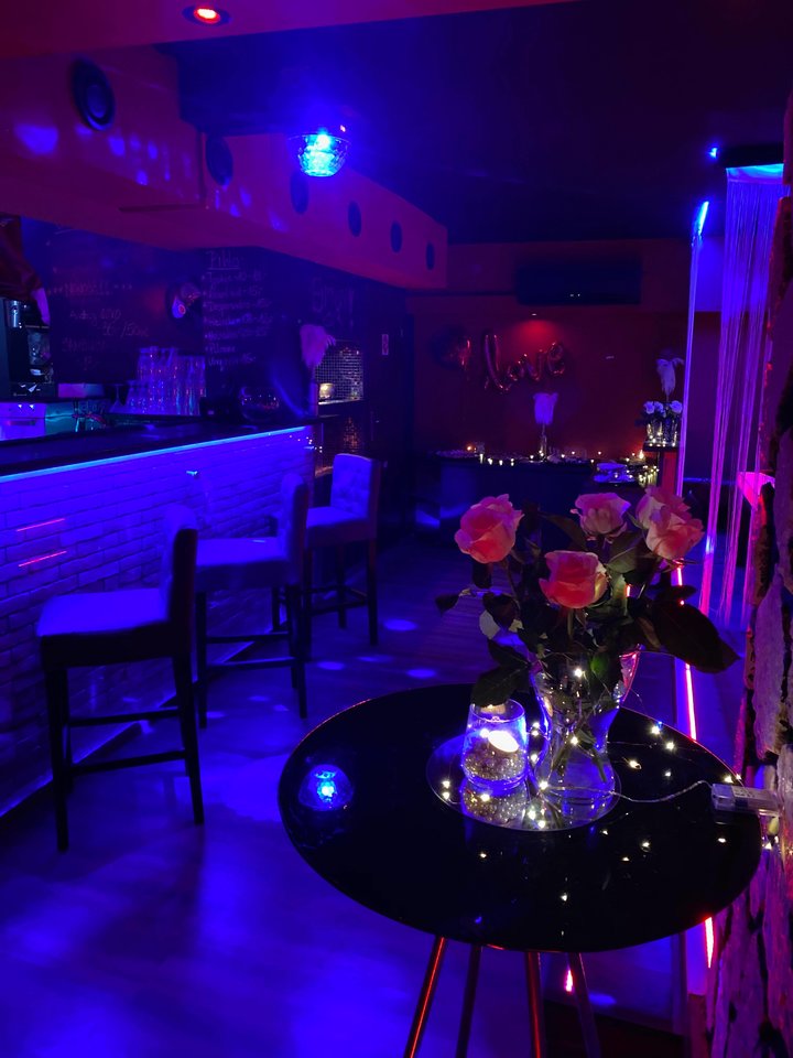 LADY BI "ELEGANT" - PARY I SINGIELKI w Swingers Clubie LaVa! - LavaClub