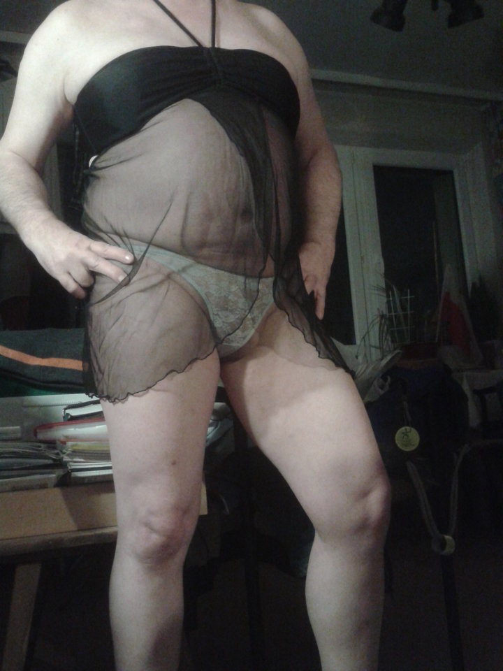 P cwelik w haleczce i majteczkach 09.03.2020 g.23.25.jpg - Wawa48