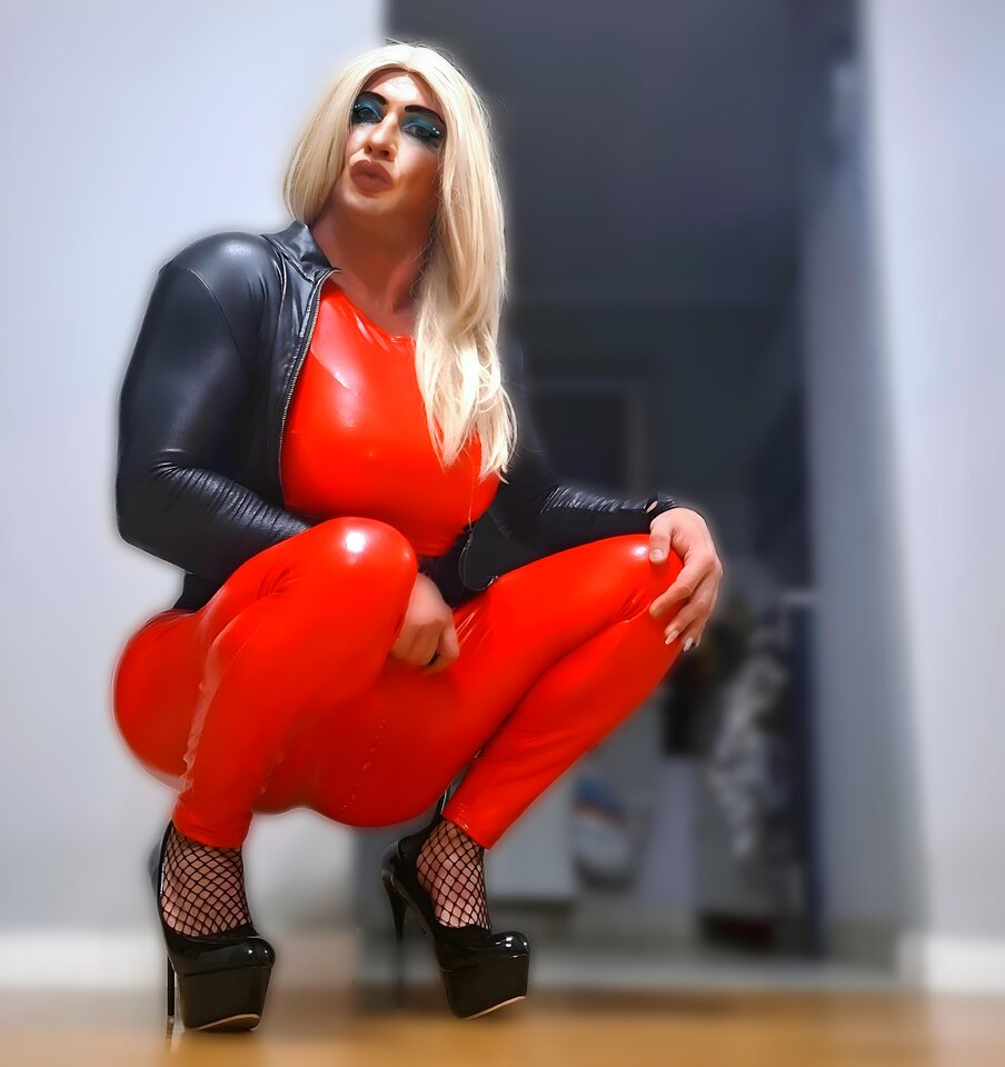 1000003710.jpg - AgnesBigAss