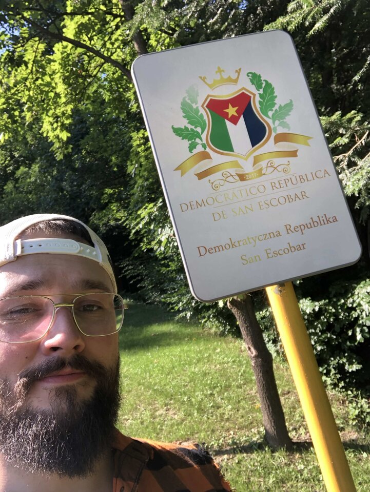 IMG_4962.jpg - SimonTheGoat86