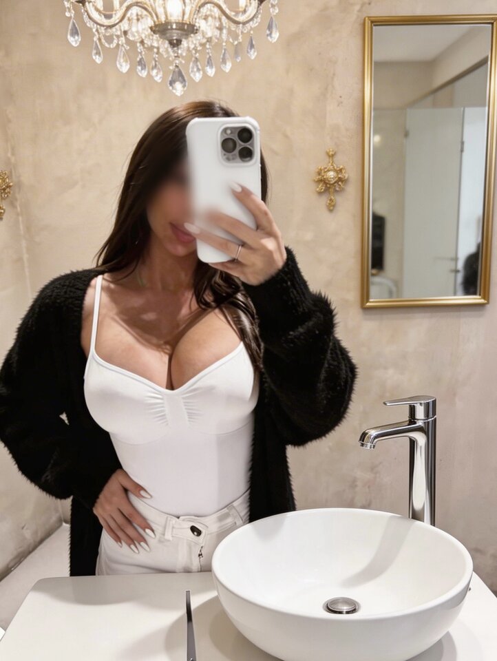 79CD947E-FC1E-4B66-B1E4-D8488D6F4D30.jpeg - Black_Noir