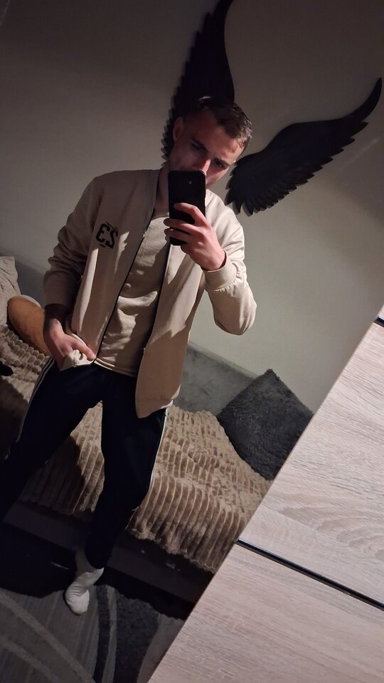 Snapchat-104517487.jpg - 1999Mac