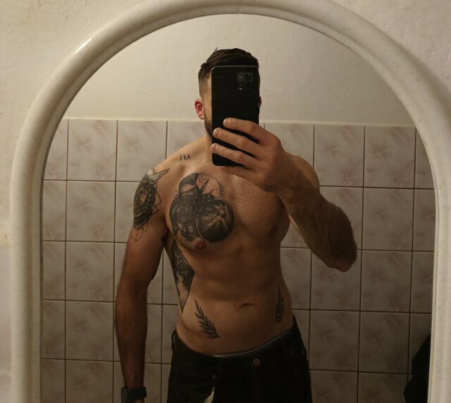 1000006319.jpg - Tom31313