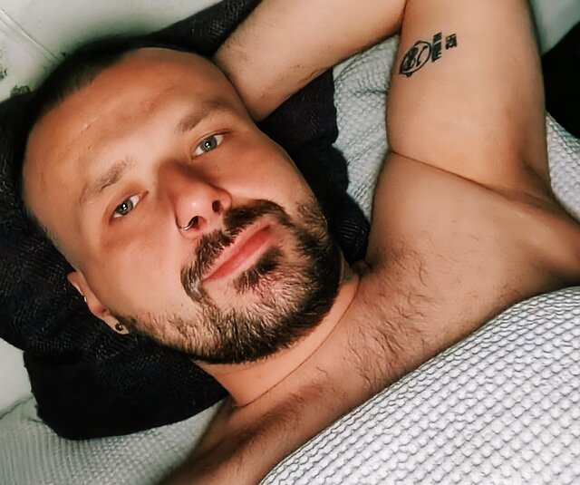 foreverhorny35