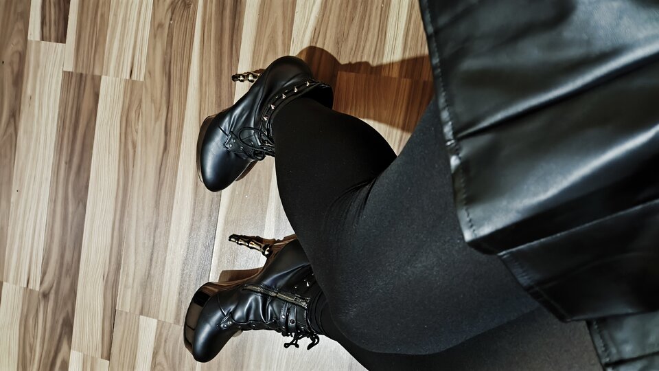 1000021527.jpg - Adriennecross