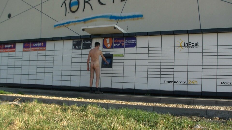 DOBIESZOWICE - paczkomat 20260405.avi_snapshot_00.19_[2026.04.05 - Krzysztof_cfnm