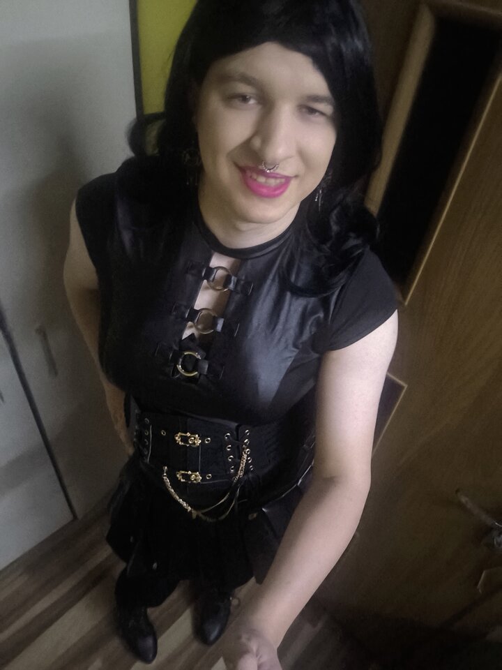 1000021703.jpg - Adriennecross