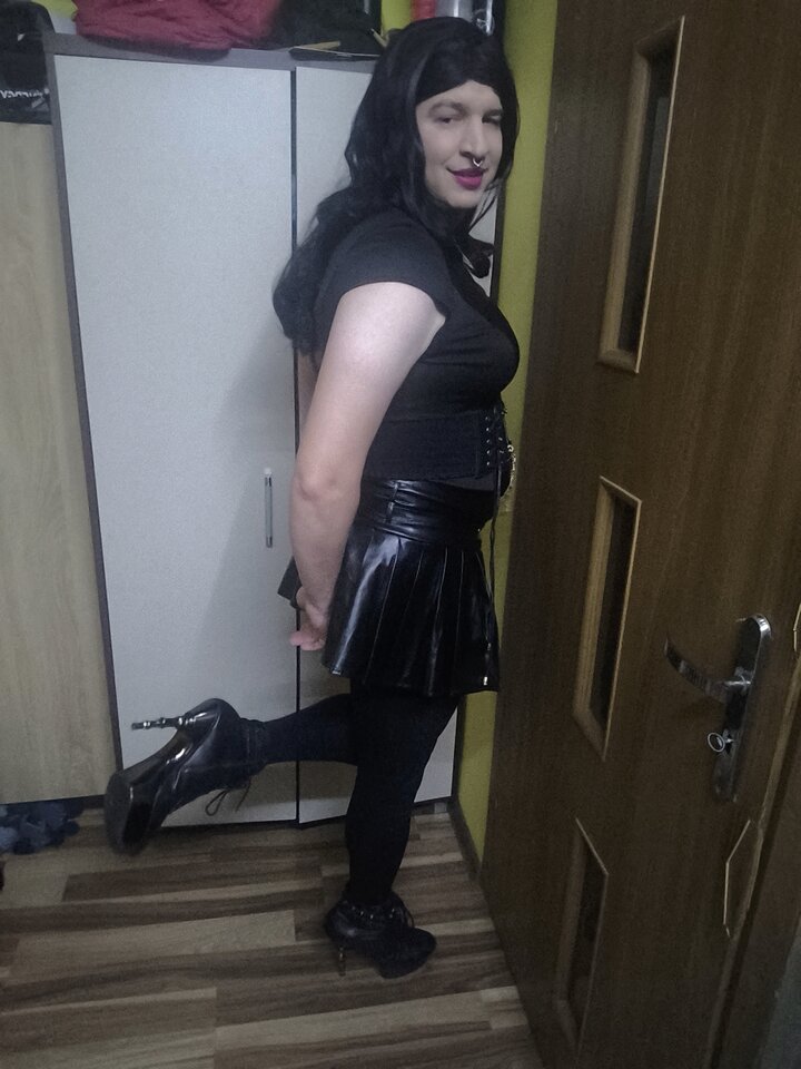 1000021696.jpg - Adriennecross