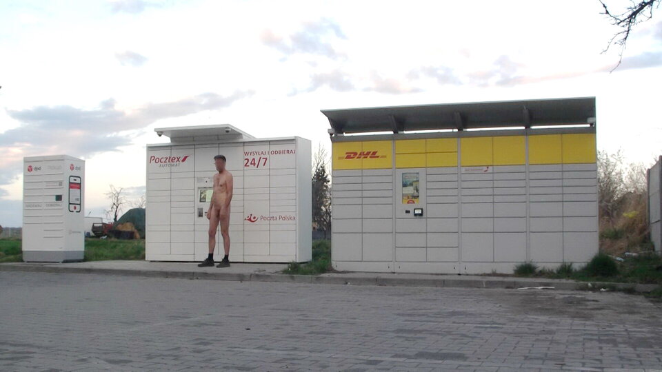 ŻARNOWIEC - paczkomat - 20260406.avi_snapshot_00.54_[2026.04.06 - Krzysztof_cfnm
