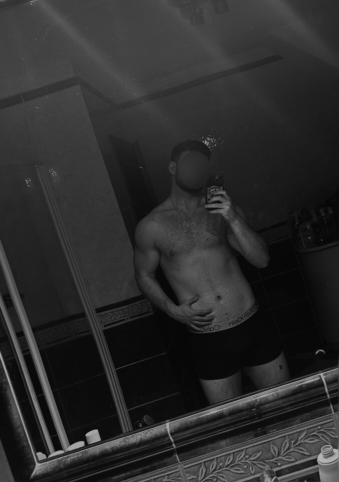 Blur-07042026-01.jpeg - Daniel17x185