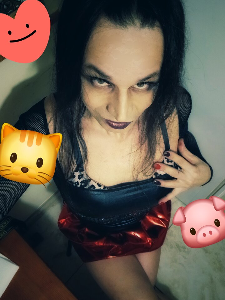 ZARYZYKUJ I MNIE POSMAKUJ ! - HARDCORELLA69
