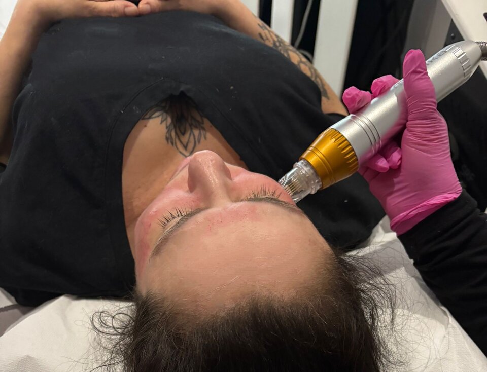 8fdee856-ab6e-43e0-893a-e9576c232dd1.jpeg - SwingersBeautyWawa