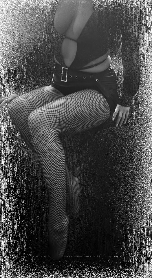 Blur-08042026-01.jpeg - CrazyGirlCrazyBoy