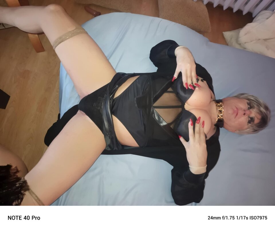 att.JNXUYK1Cc7TlZpEL4KccTuIUT29WDoYzbyIm3mWIFC4.jpg.jpeg - izailona