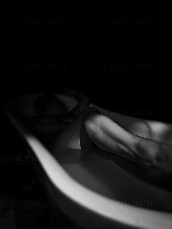 IMG_20260410_001100.jpg - Z_grzechu_zrodzona