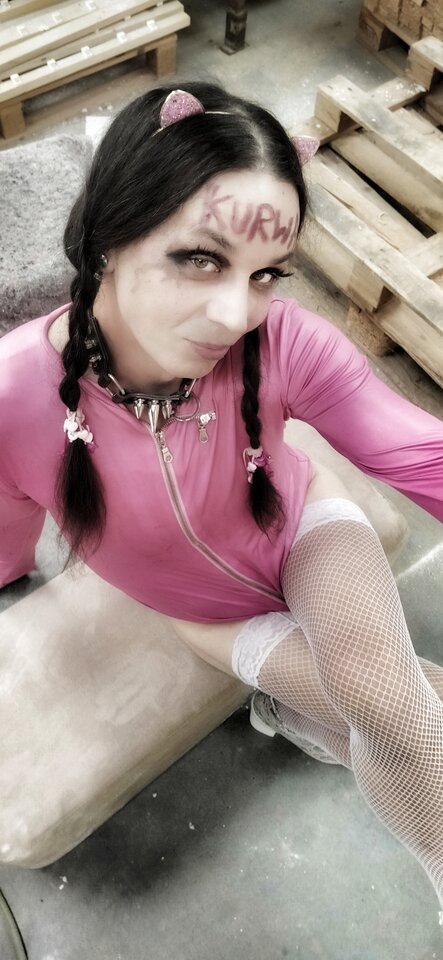 Wasza dziwka - HARDCORELLA69