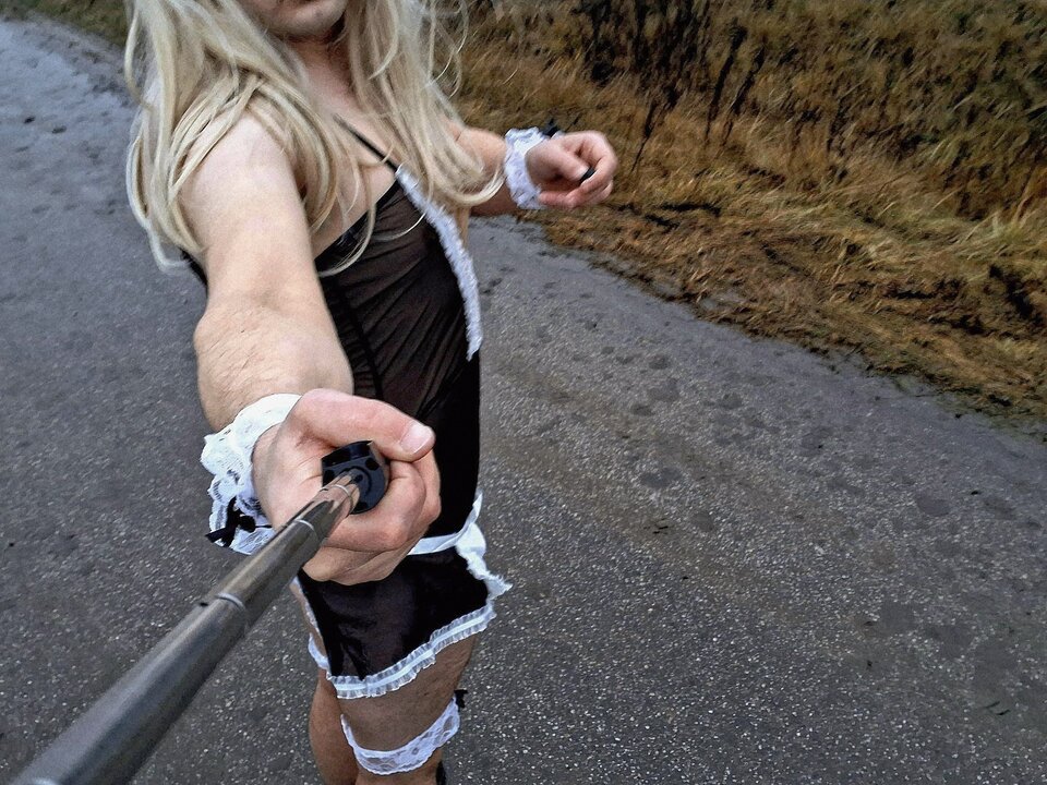 1000012074.jpg - Trensarek