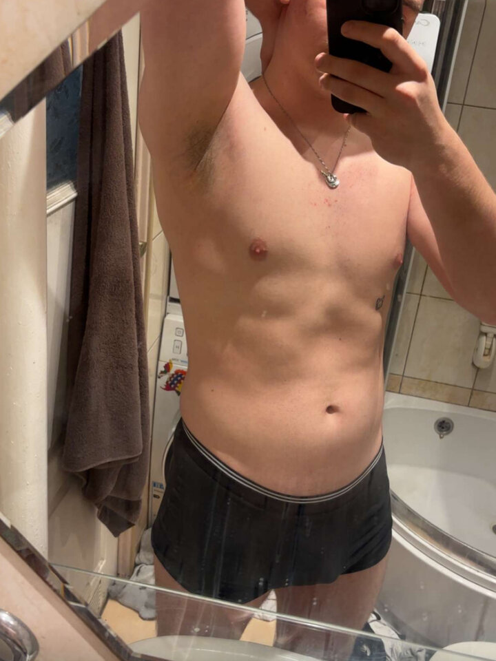 59A5BF0B-31FC-4C02-8ED8-5EF4085CB3CB.jpeg - 2002boy