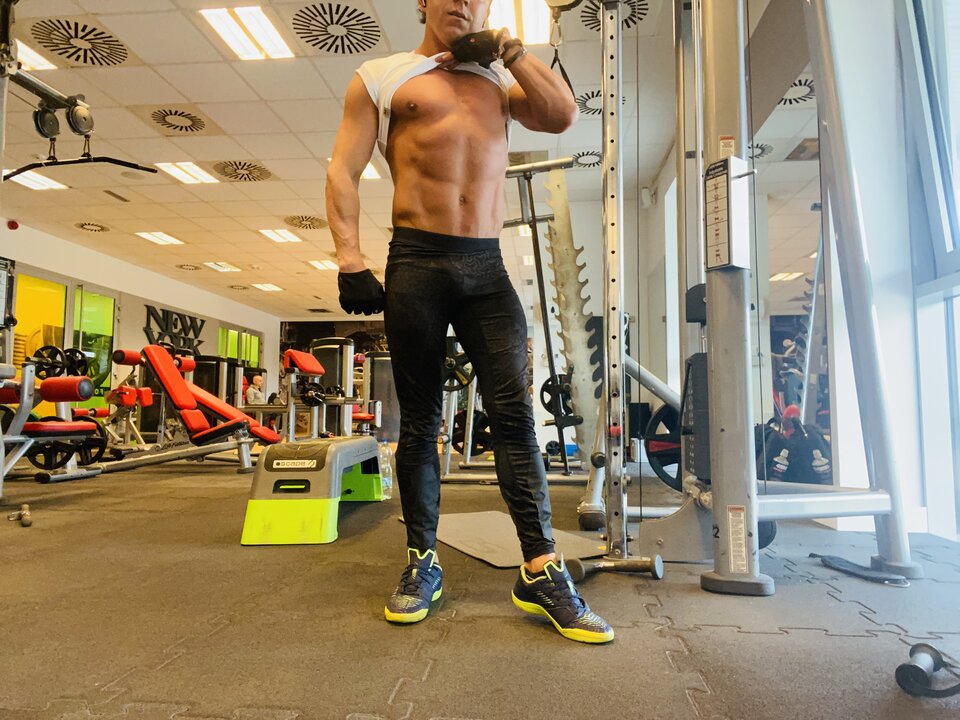 F4287903-99E0-404D-A731-EC341055CFBB.jpeg - Locki82