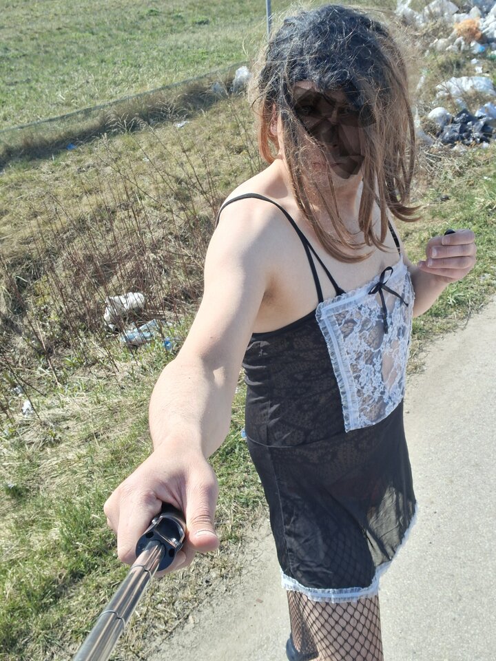 1000012401.jpg - Trensarek