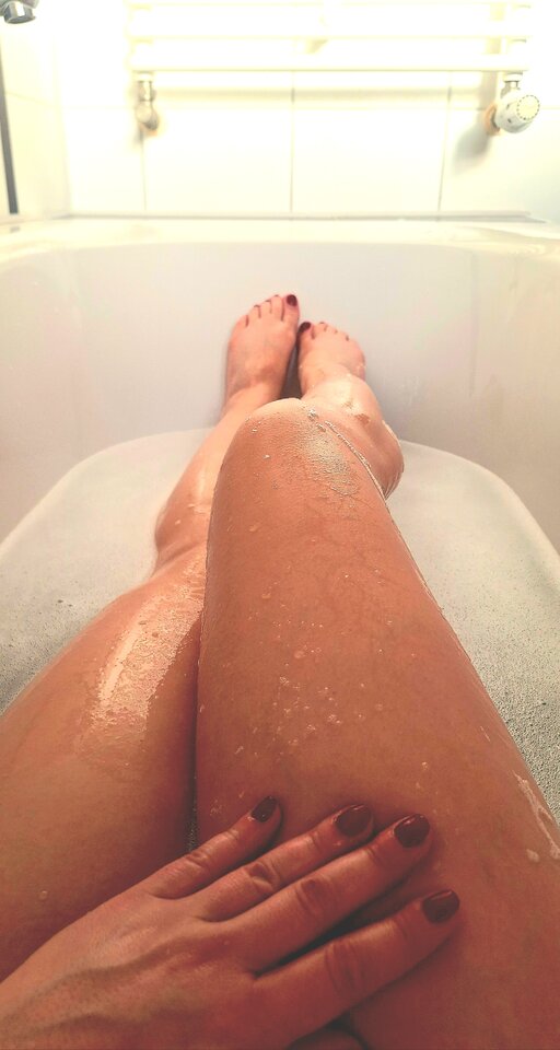 Uwielbiam być mokra !  - IknowUwantMe