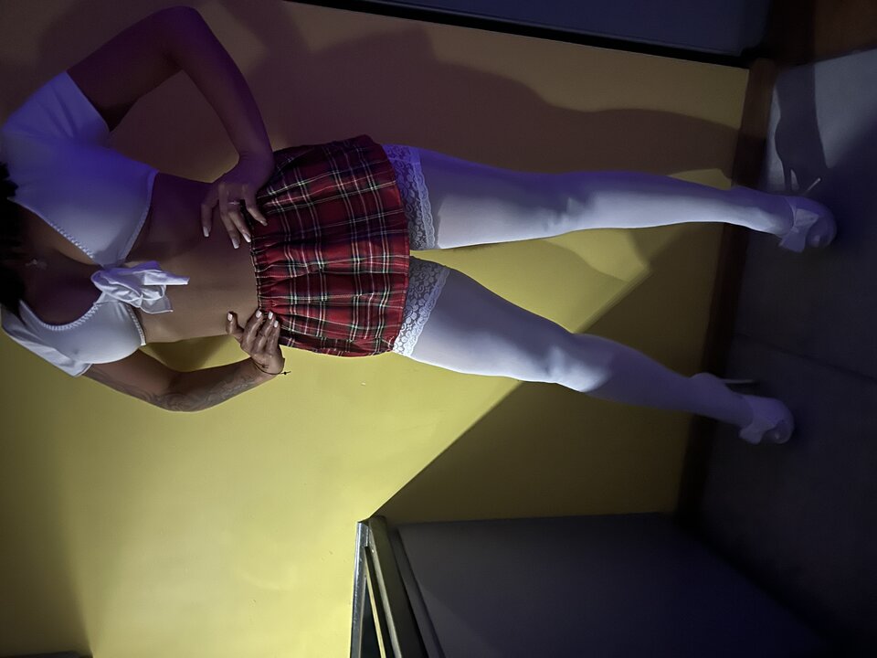 IMG_8305.jpeg - 2hot4all