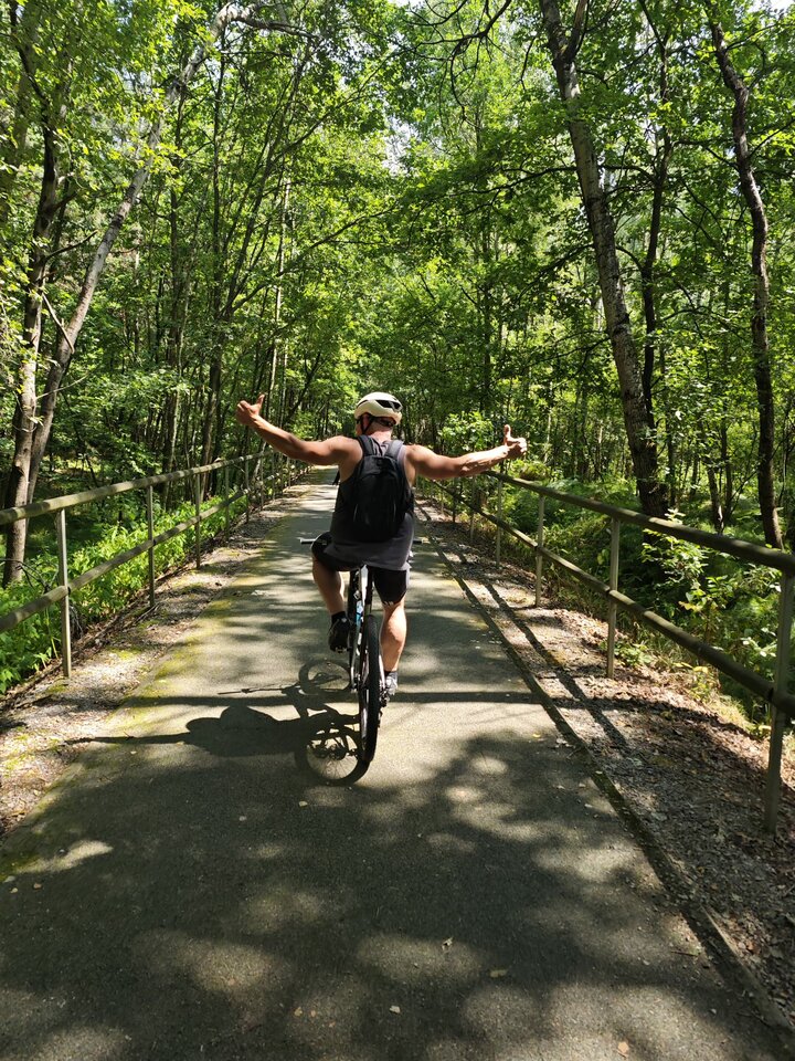 4608e893-adc7-49af-a15b-59d49687e62e.jpeg - BMar