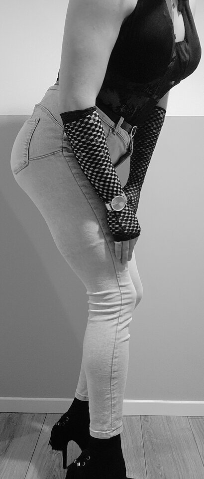 20260418_212044.jpg - Roksana97